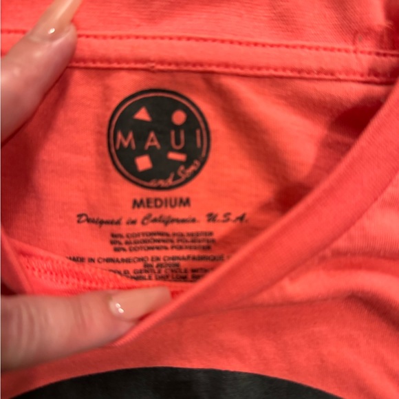Maui and Sons Tshirt - Picture 3 of 3